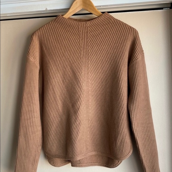 Aritzia Babaton Chalmers Sweater in Constant Camel size small - Picture 3 of 6